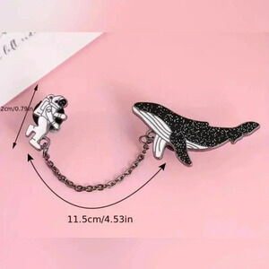 Astronaut Whales space ocean hot 2 pins